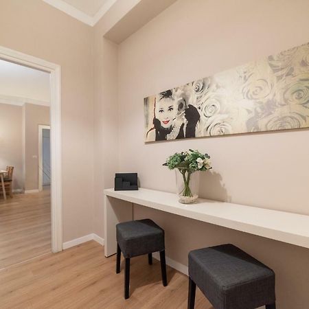 Domus Claudia Apartment โรม ภายนอก รูปภาพ