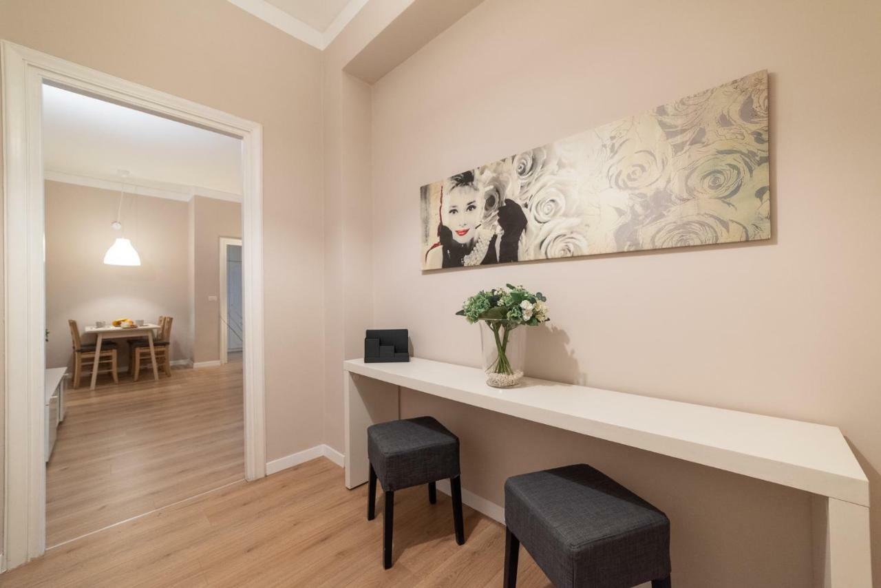 Domus Claudia Apartment โรม ภายนอก รูปภาพ